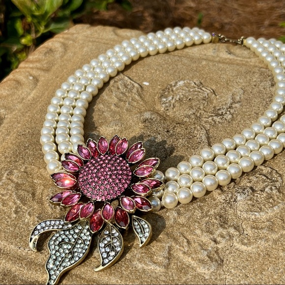 Heidi Daus Divine Miss Daisy Flower Crystal Faux Pearl Necklace - Picture 1 of 15